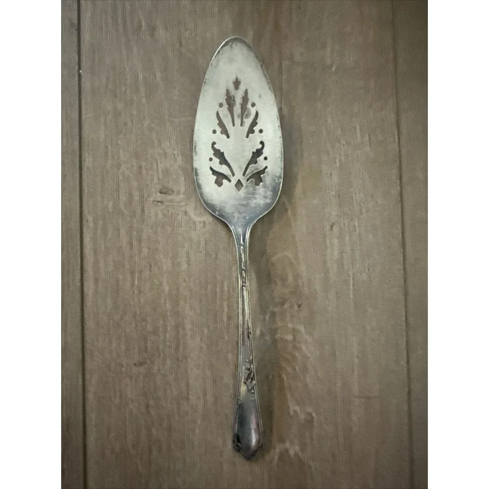 Oneida MEADOWBROOK (SILVERPLATE 1936) Vintage Pie‎ Server 9 3/8
